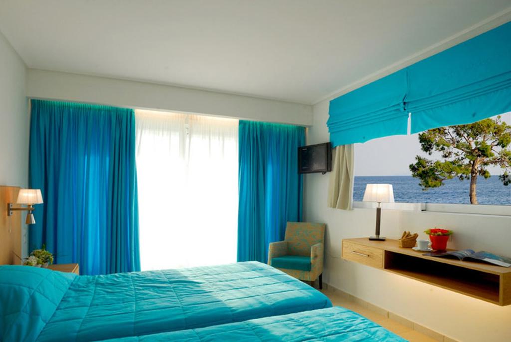 Hotel Kinetta Beach double room.jpg