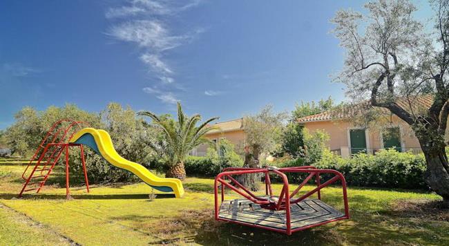 Hotel Konaki playground.jpg