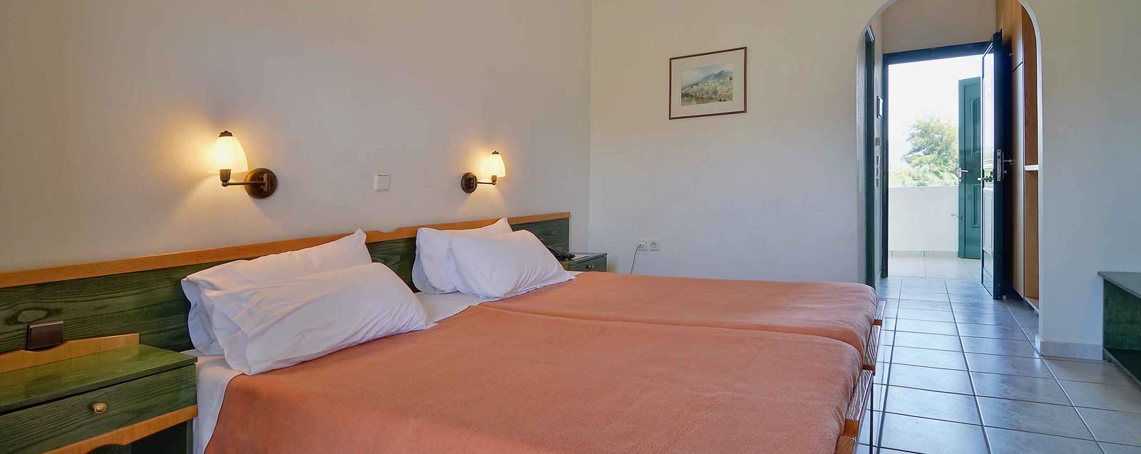 Hotel Konaki standard double room.jpg
