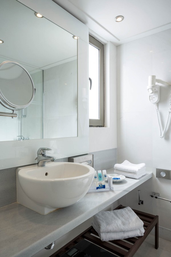 Kontokali Bay Resort _ Spa Hotel Bungalow room Bathroom.jpg