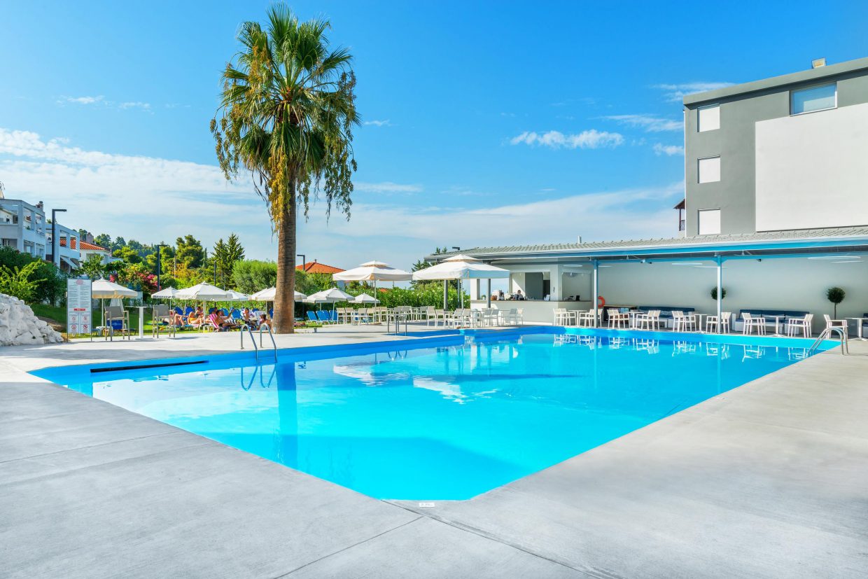 Kriopigi hotel bazen.jpg