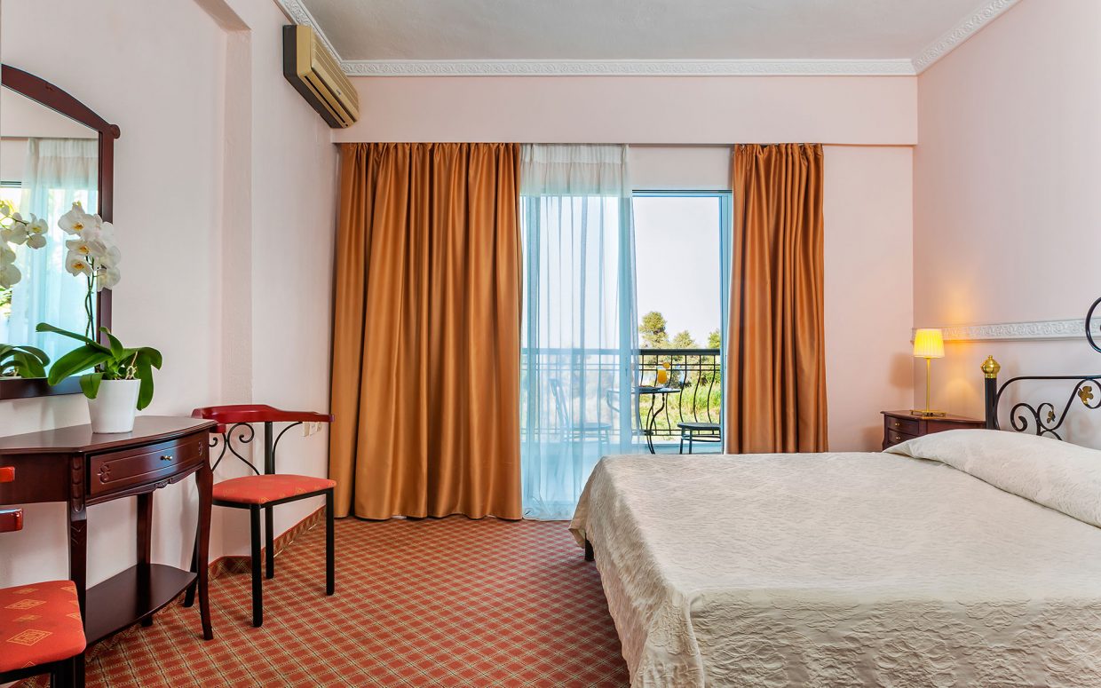 Kriopigi hotel standard room.jpg