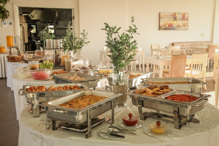 Krotiri resort hotel pansionski restoran .jpg