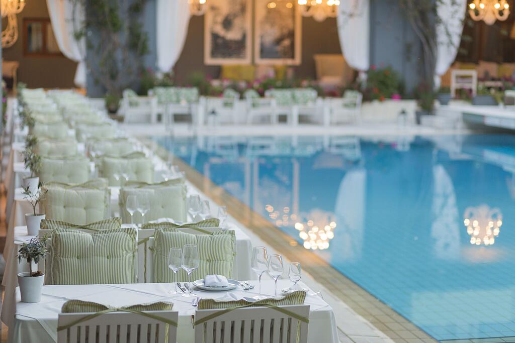 Hotel La Piscine Art restaurant and bar.jpg