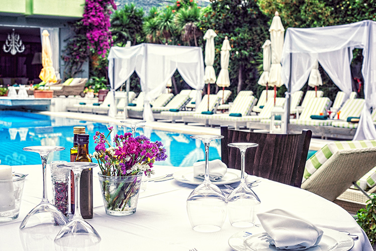 Hotel La Piscine Art restaurant.jpg