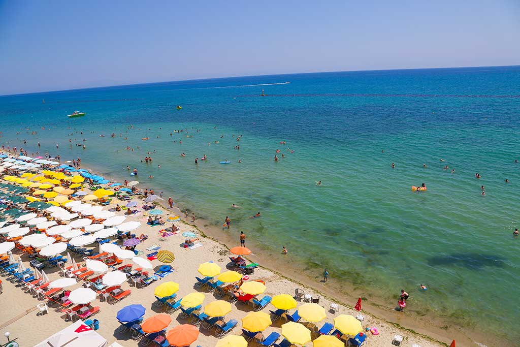 Aktaion hotel beach .jpg