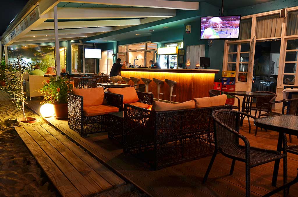 Aktaion hotel beach bar.jpg