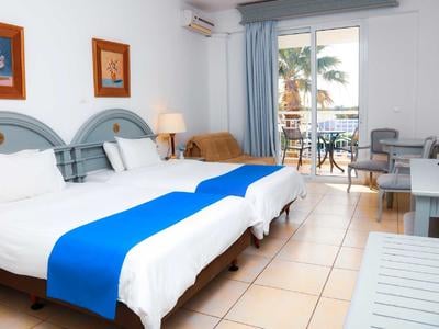 Labranda Sandy Beach Hotel Standard soba.jpg