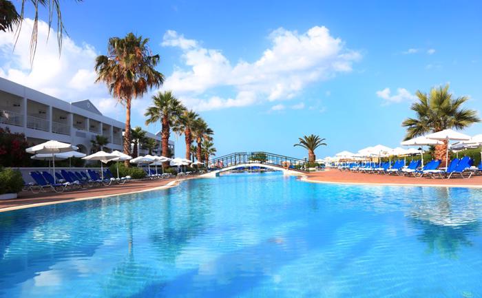 Labranda Sandy Beach Hotel bazen.jpg
