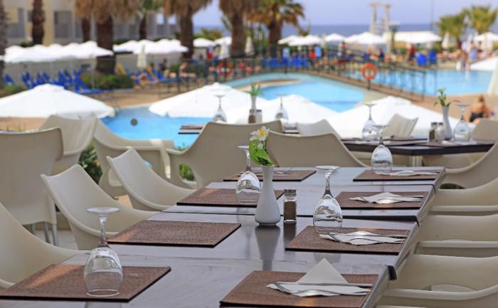 Labranda Sandy Beach Hotel restoran.jpg