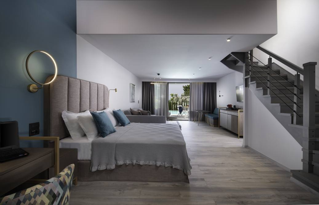 Lagomandra Beach _ Suites Deluxe Duplex.jpg