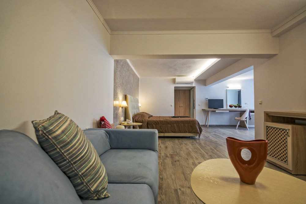 Lagomandra Beach _ Suites Hotel Apartman 1.jpg