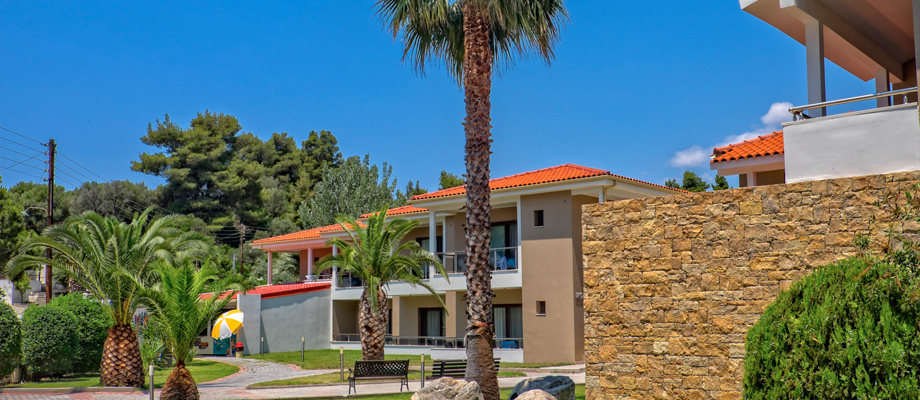 Lagomandra Beach _ Suites Hotel Building block.jpg