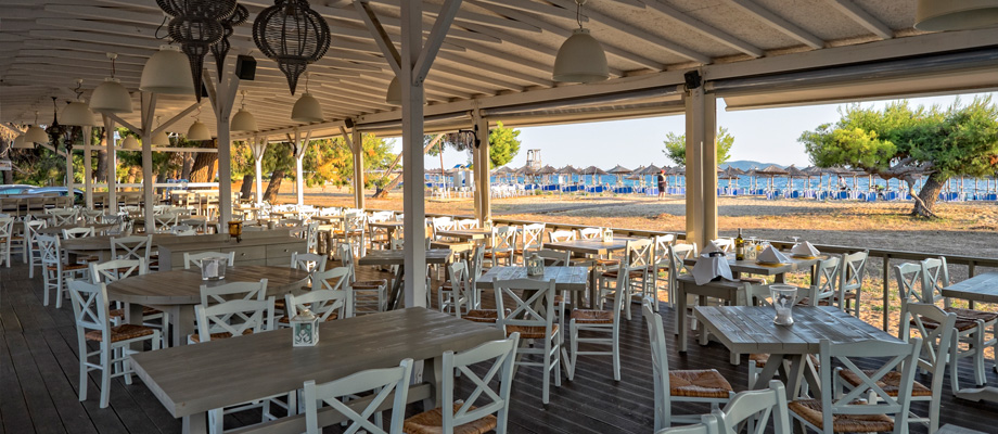 Lagomandra Beach _ Suites Hotel taverna.jpg