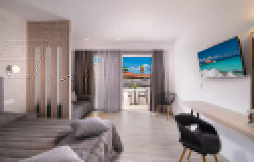 Lagomandra Beach_Suites Hotel Deluxe Family room 2.jpg