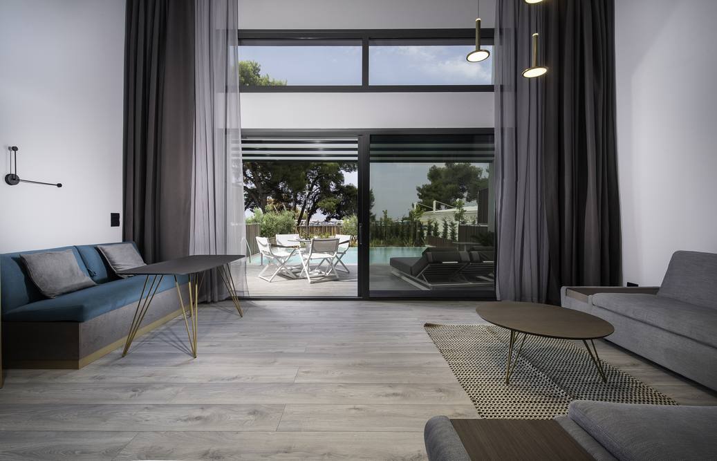 Lagomandra Beach_Suites Hotel Deluxe Suite sa bazenom SV 2.jpg