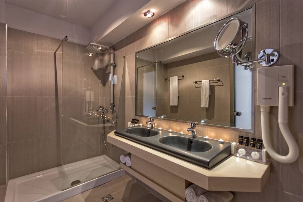 Lagomandra Hotel _ Spa Hotel Suites 4.jpg