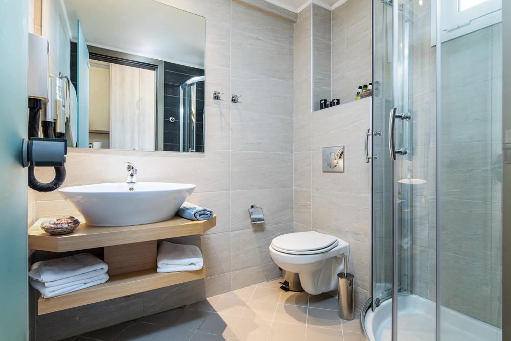 Lagomandra Hotel _ Spa hotel Superior room Bathroom.jpg
