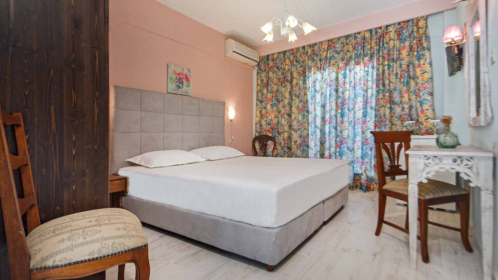 Hotel Leandros double rooms 4.jpg