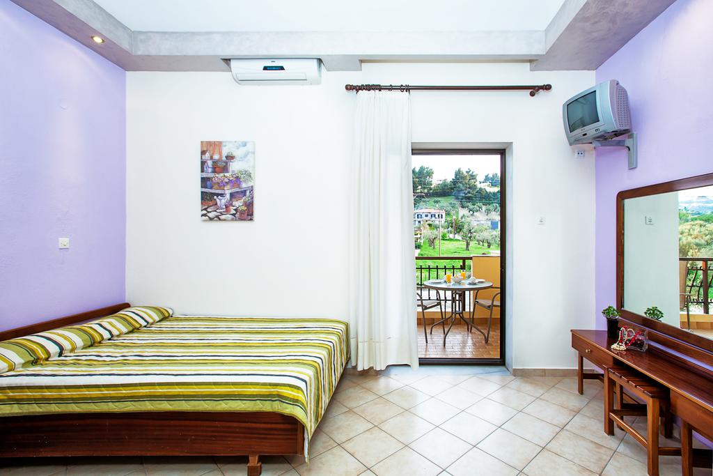 Villa Lemon Garden standard room 1.jpg