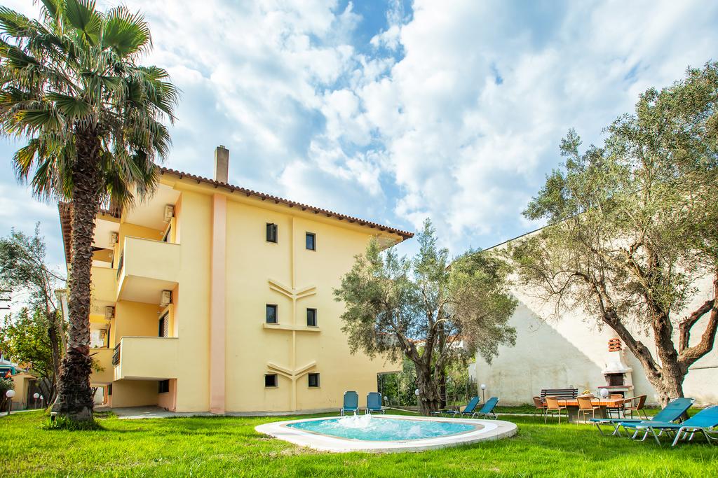 Villa Lemon Garden.jpg