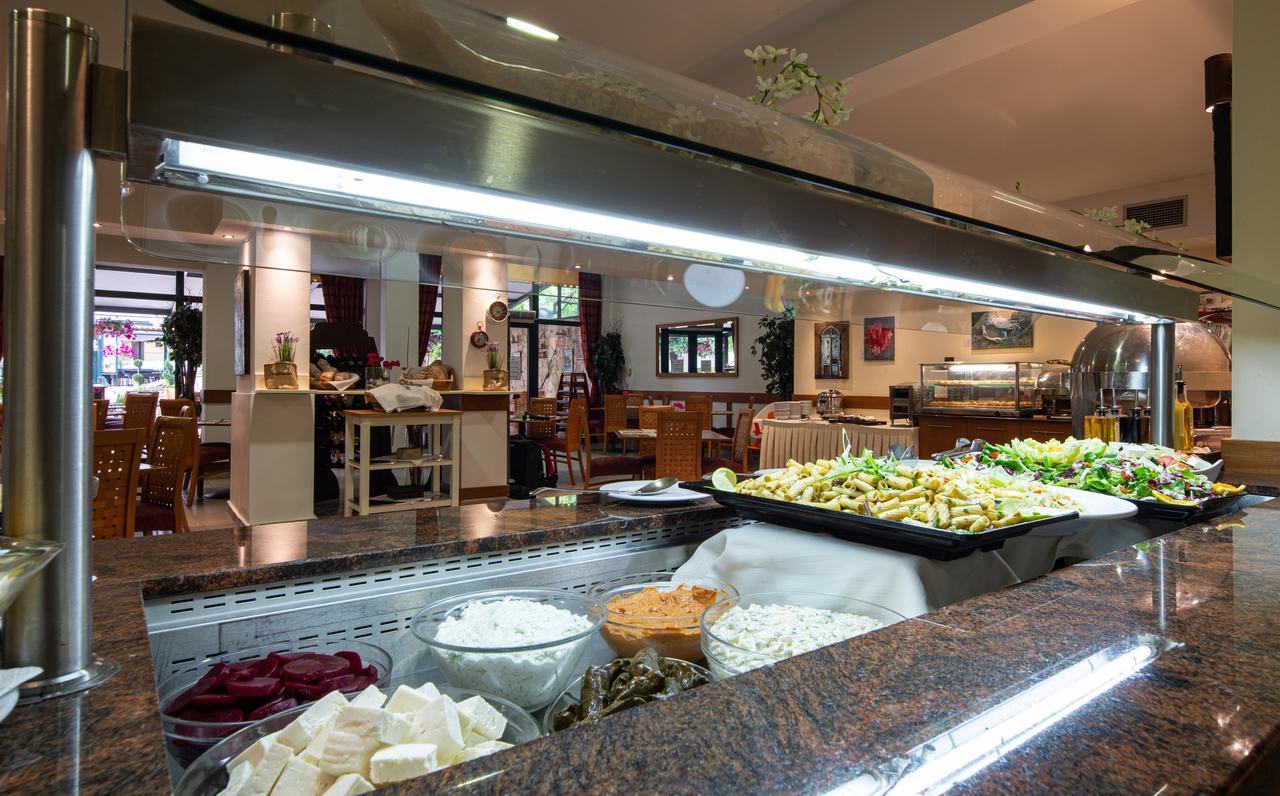 Hotel Lesse restoran.jpg