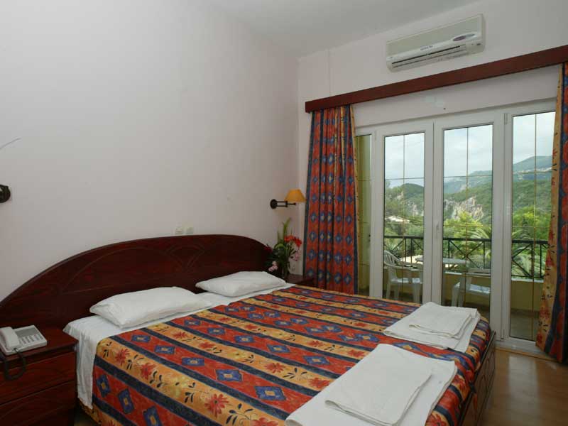 Hotel Liapades Beach room 1.jpg