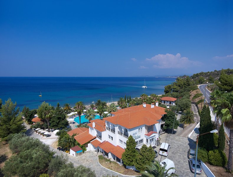 Acrotel Lily Ann Boutique Hotel - Slika objekta iz drona.jpg