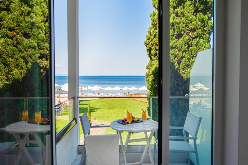 Acrotel Lily Ann Boutique Hotel - pogled na more iz sobe.jpg