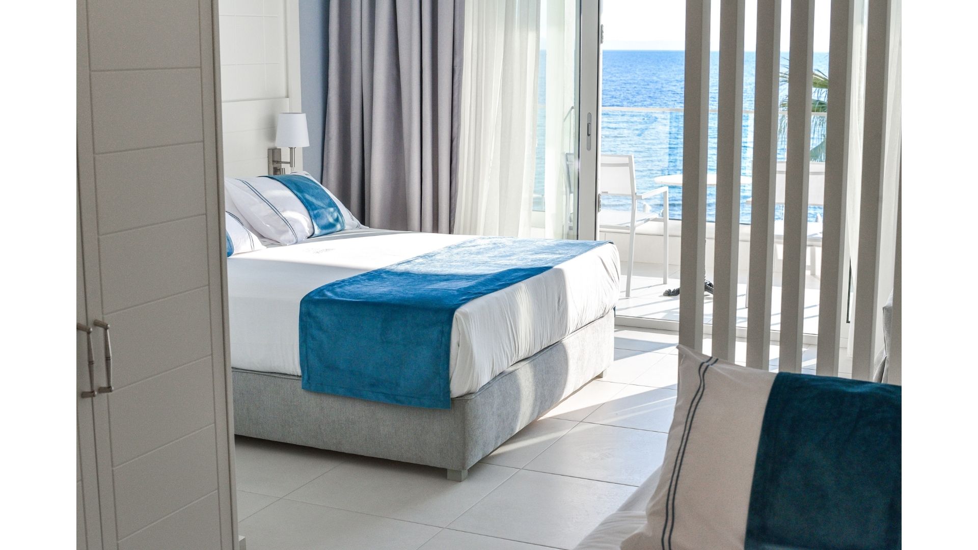 Lily Ann Boutique Hotel - Spavaća soba sa bračnim krevetom.jpg