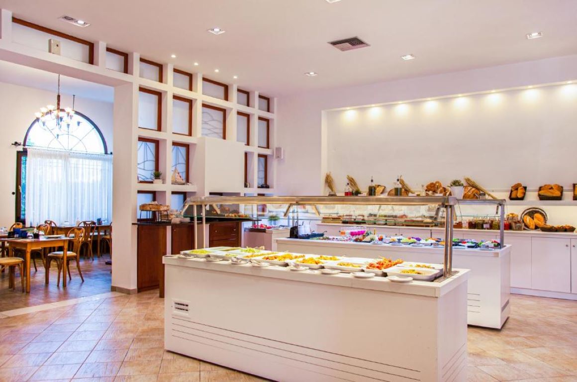 Acrotel Lily Ann Village-Restoran.jpg