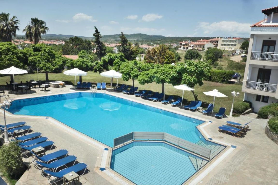 Hotel Acrotel Lily Ann Village-Deciji bazen.jpg