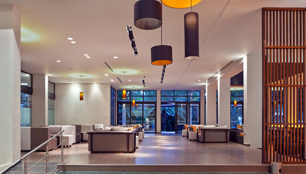 Hotel Long Beach Resort lobby.jpg