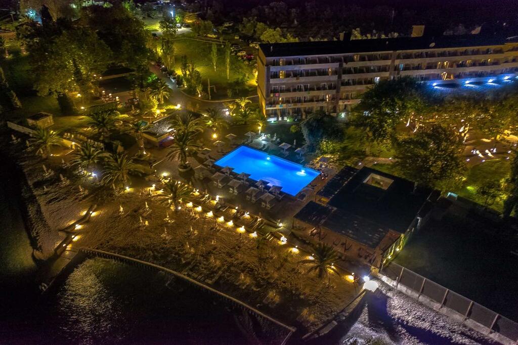 Hotel Long Beach Resort.jpg