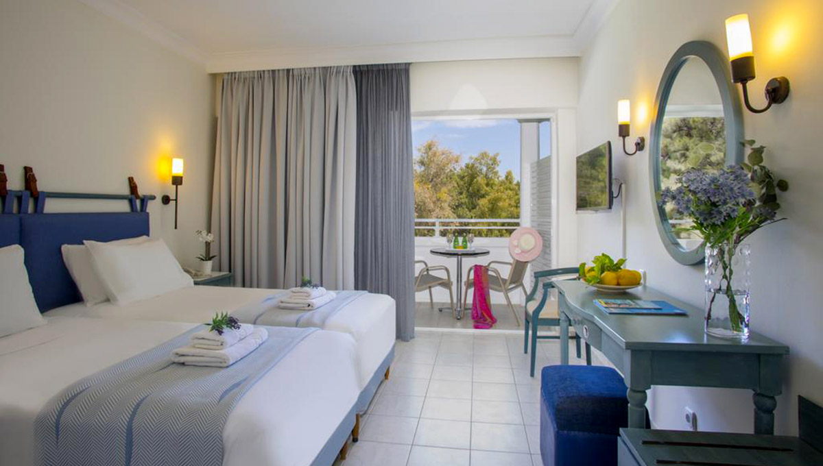 Hotel Louis Zante Beach double room 2.jpg