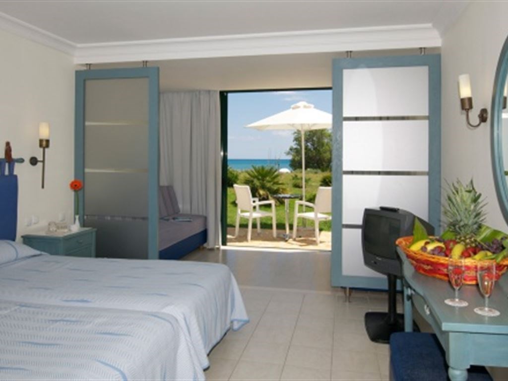 Hotel Louis Zante Beach family room.jpeg