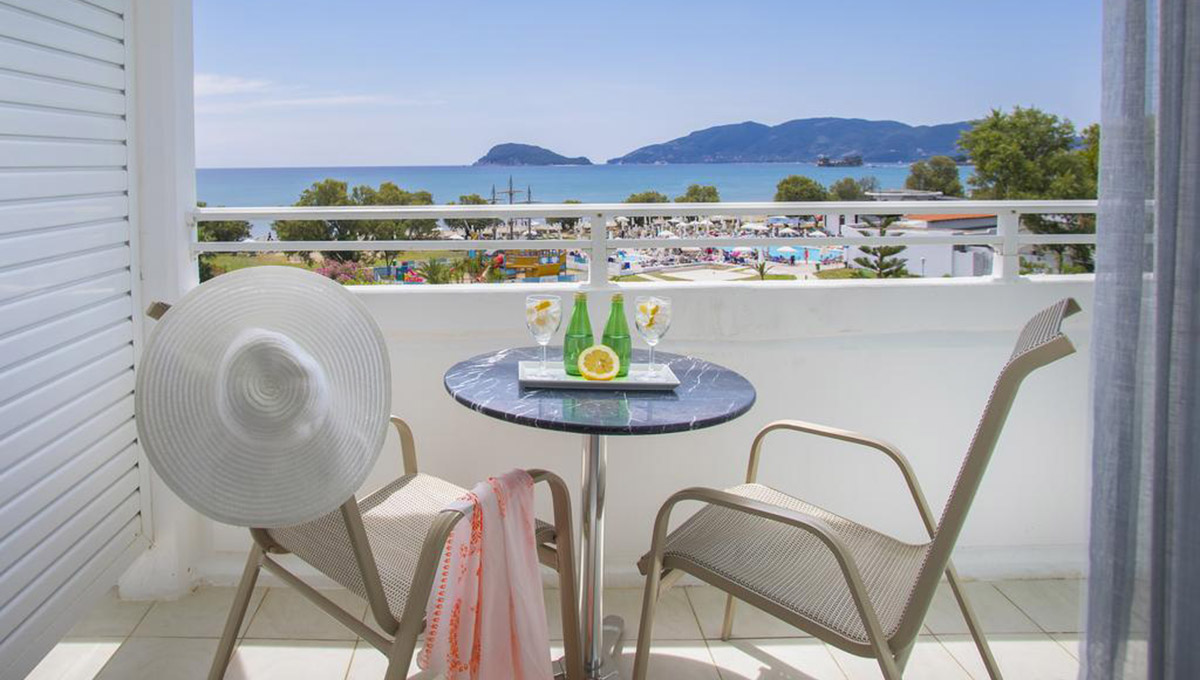 Hotel Louis Zante Beach kids balcony.jpg