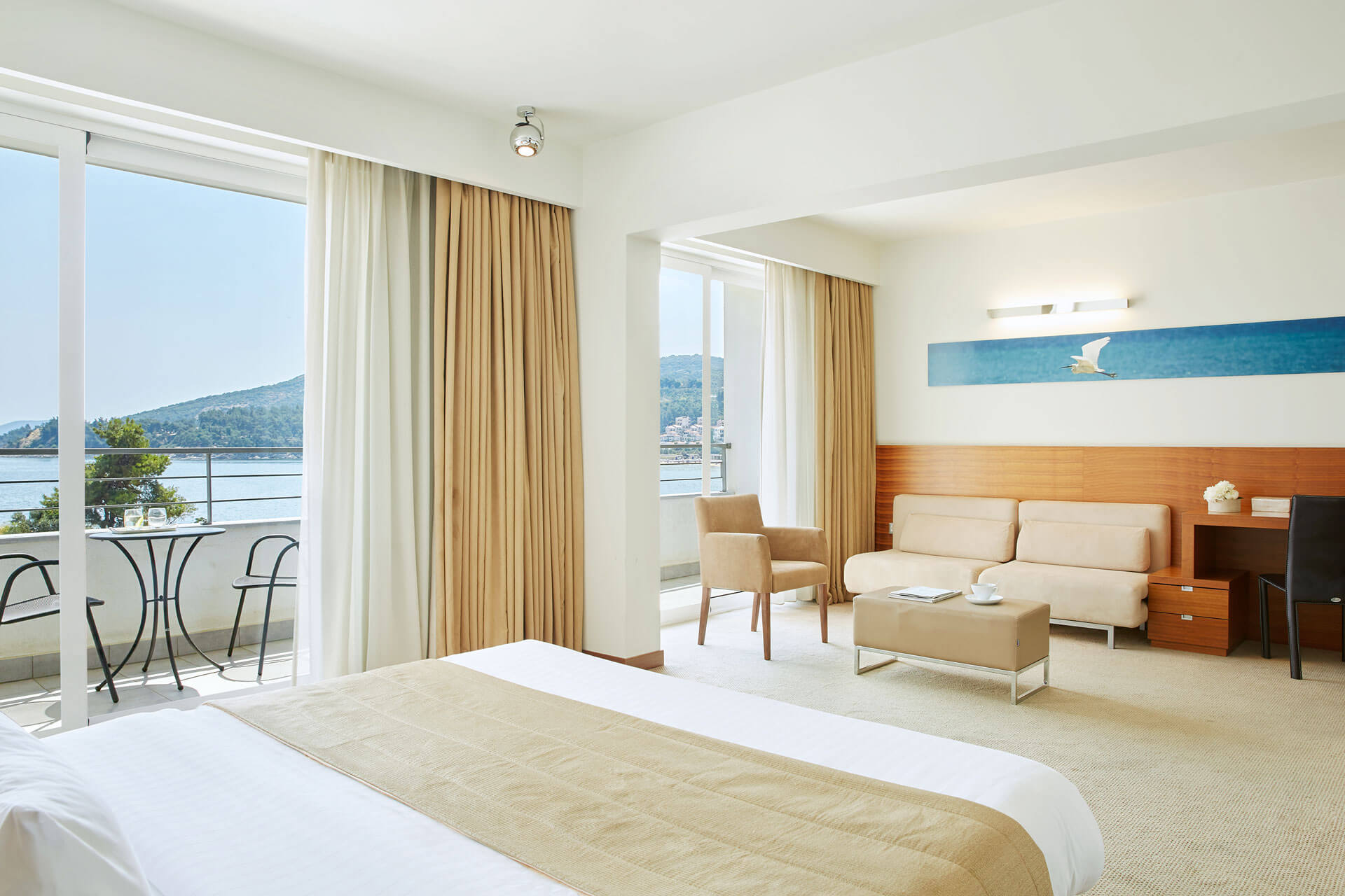 Lucy hotel junior suite pogled more.jpg