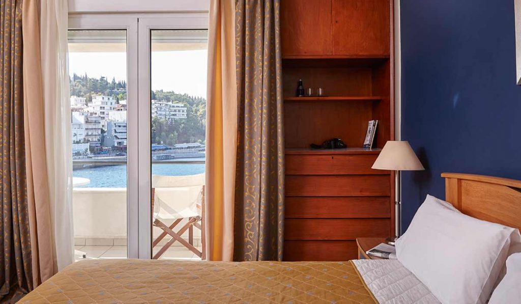 Hotel Lucy Classic Twin Room 4.jpg