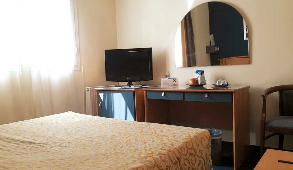 Hotel Lucy Small Double Room 1.jpg