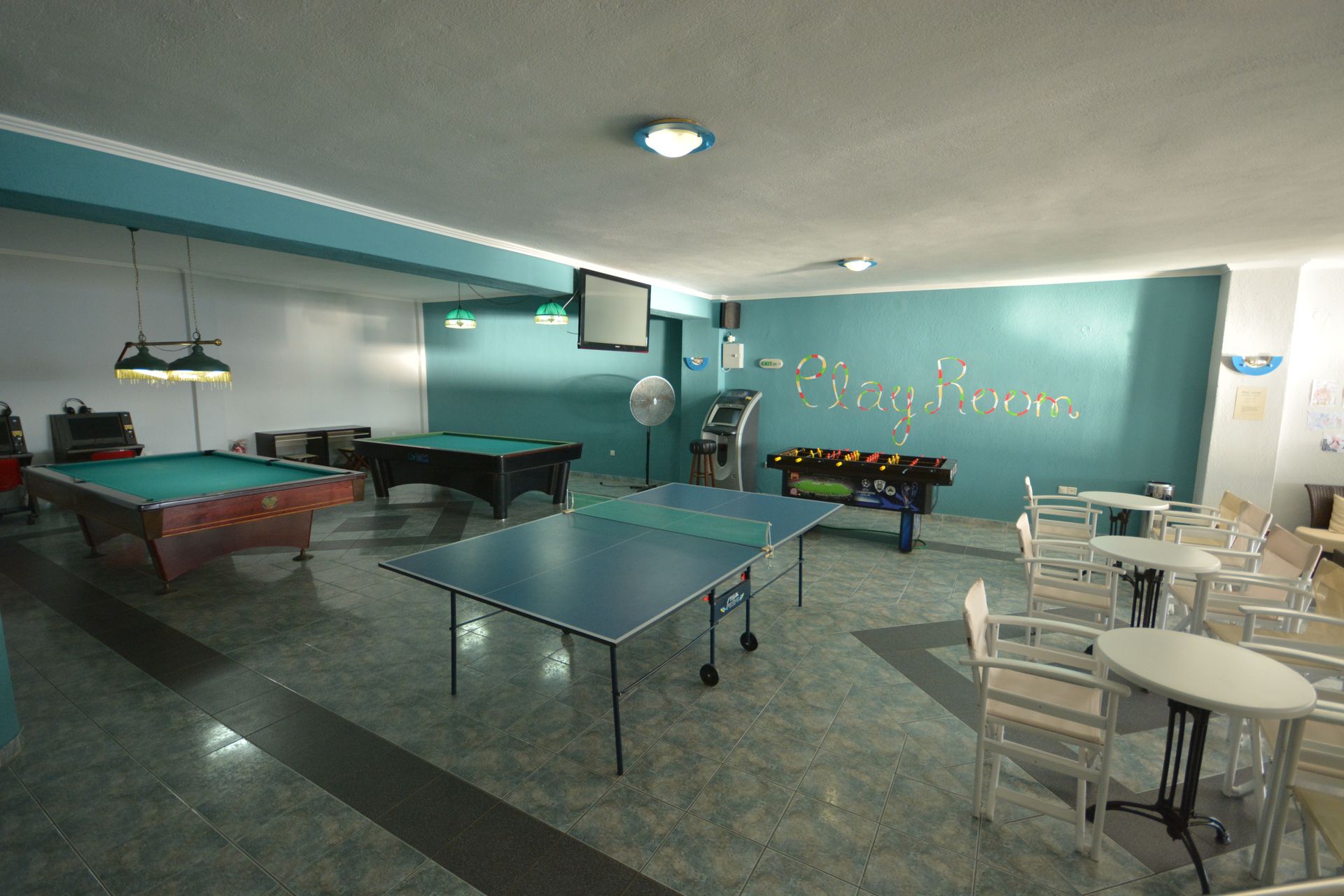 Akti Ouranoupoli hotel bilijar i stoni tenis.jpg