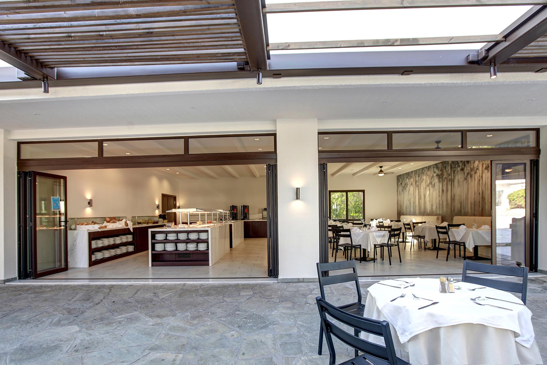 Macedonian Sun hotel pansionski restoran.jpg