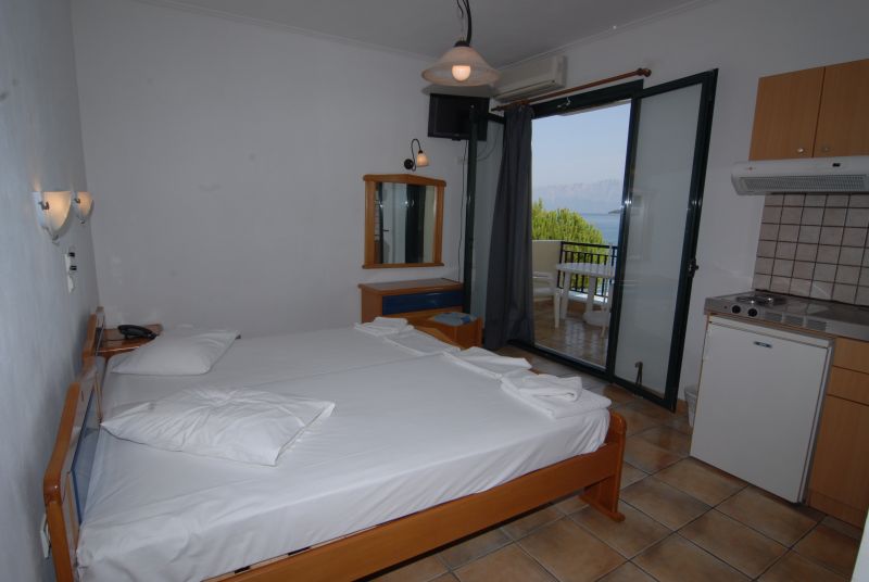 Hotel Madouri Beach accomodation 2.jpg