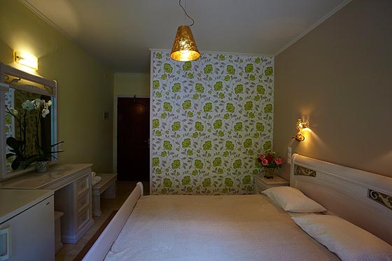 Hotel Maistrali double room 1.jpg