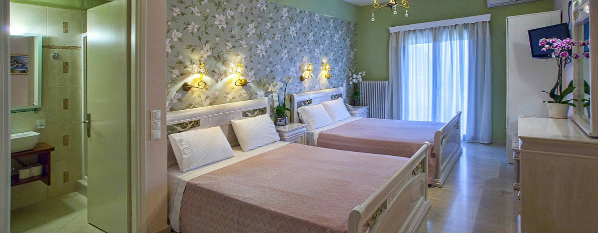 Hotel Maistrali four bed room 1.jpg