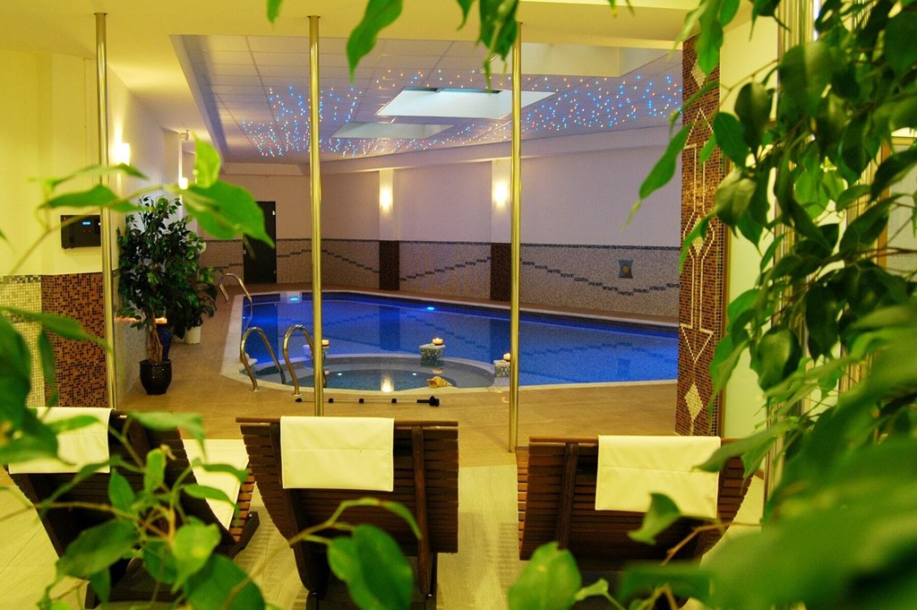 Hotel Majestic Spa indoor pool.jpg