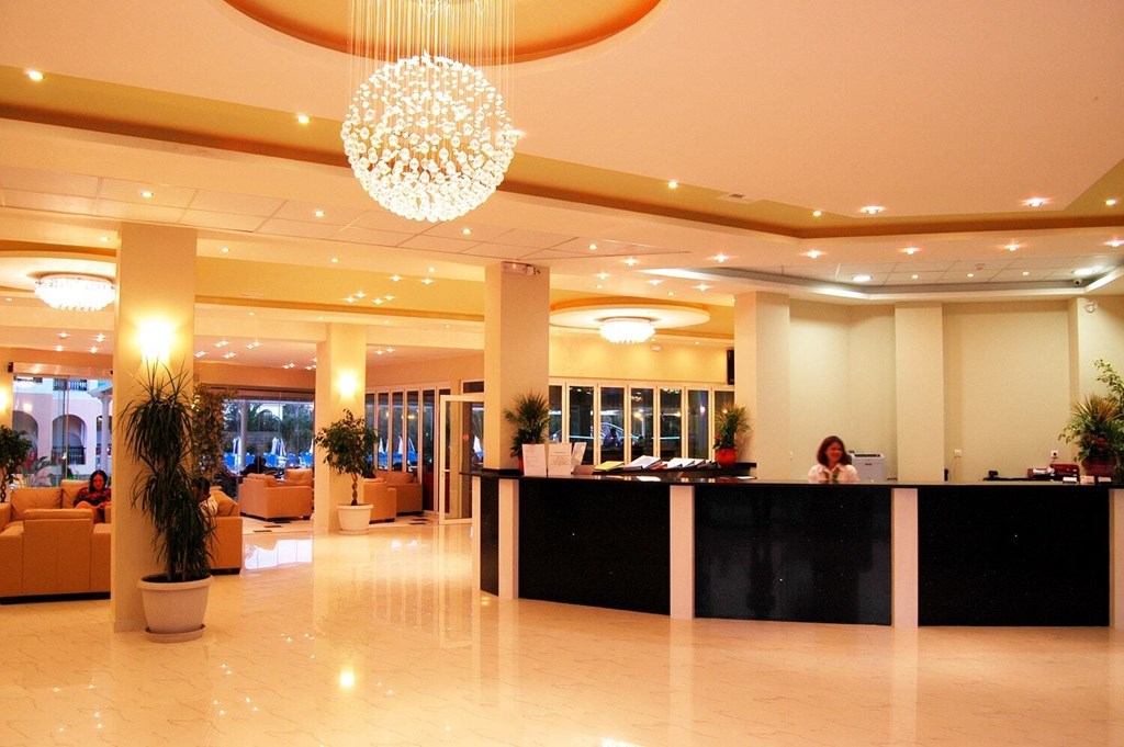 Hotel Majestic Spa reception.jpg
