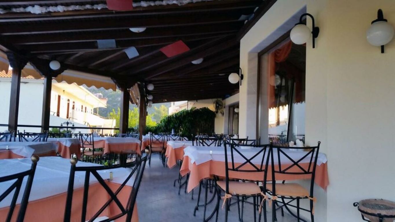 Makednos Hotel-Terasa restorana.jpg