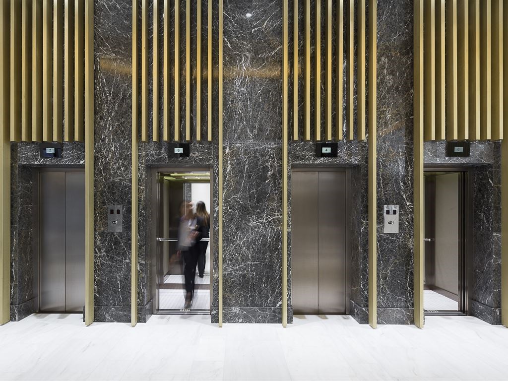 Hotel Macedonia Palace lift.jpeg