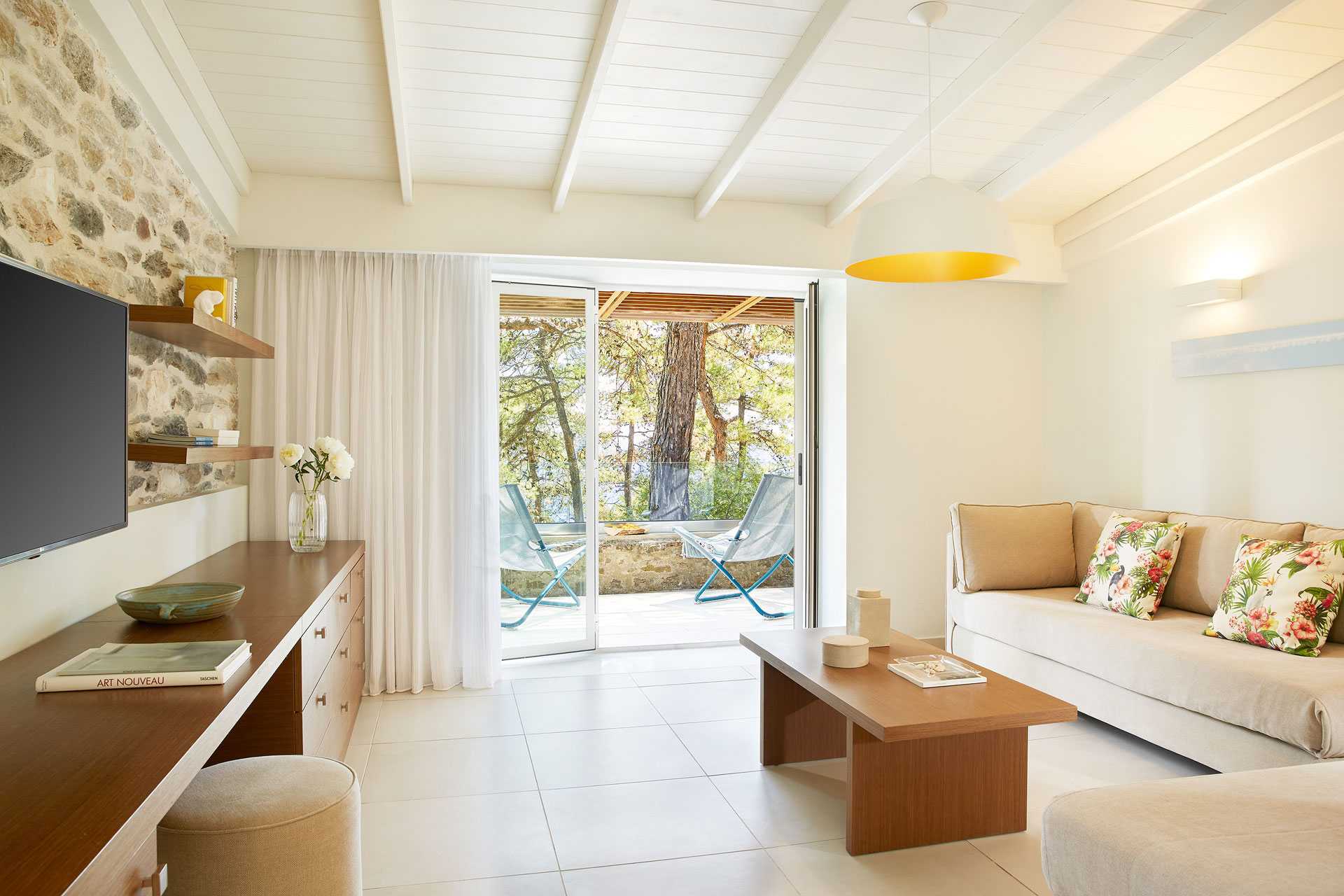 Makryammos Bungalows Hotel Superior Junior Suite.jpg